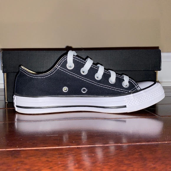 Sneakers - Picture 8 of 8